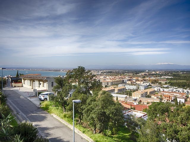 4 soverom Villa til salgs i Roses med garasje - € 450 000 (Ref: 9005671)