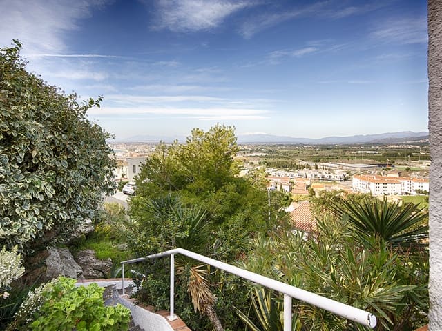 4 soverom Villa til salgs i Roses med garasje - € 450 000 (Ref: 9005671)