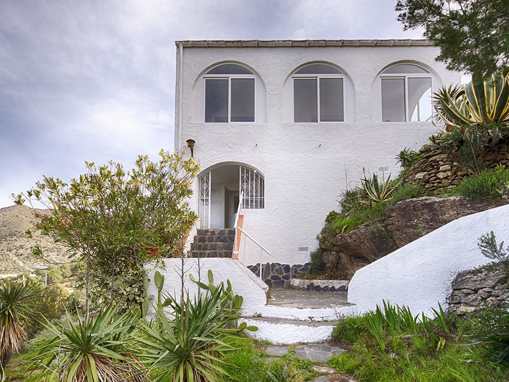 4 soverom Villa til salgs i Roses med garasje - € 450 000 (Ref: 9005671)