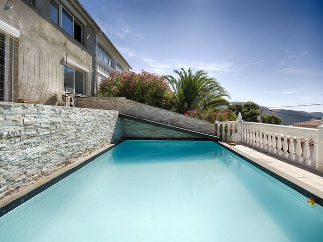 5 soverom Villa til salgs i El Mas Fumats, Roses med svømmebasseng garasje - € 790 000 (Ref: 9005672)