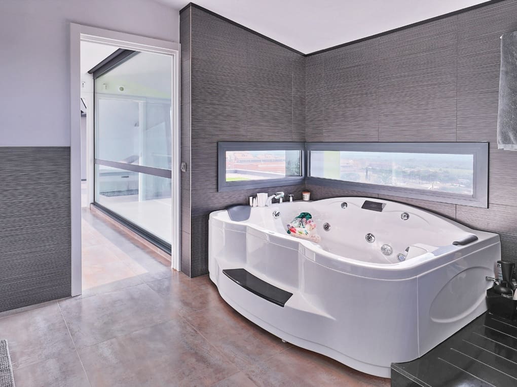 4 soveværelse Villa til salg i Palau-saverdera med swimmingpool garage - € 1.295.000 (Ref: 9005674)