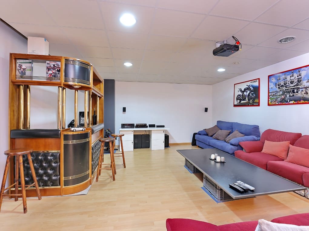 4 soveværelse Villa til salg i Palau-saverdera med swimmingpool garage - € 1.295.000 (Ref: 9005674)