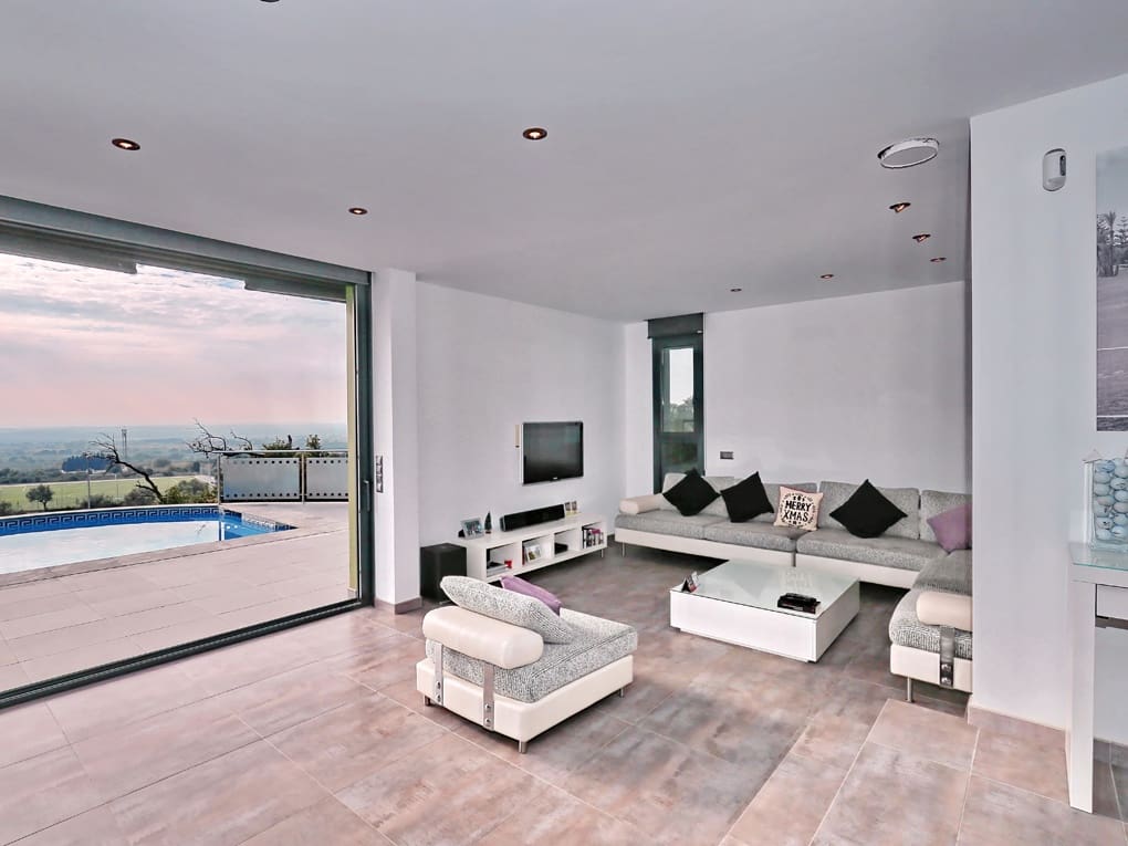 4 soveværelse Villa til salg i Palau-saverdera med swimmingpool garage - € 1.295.000 (Ref: 9005674)