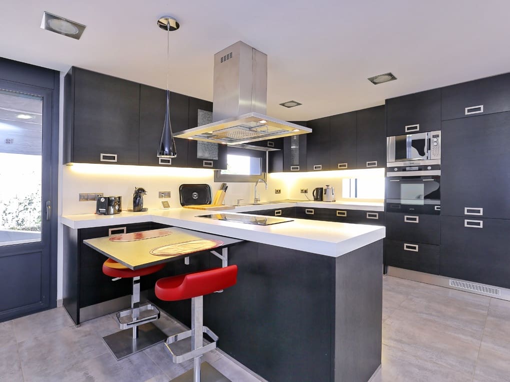 4 soveværelse Villa til salg i Palau-saverdera med swimmingpool garage - € 1.295.000 (Ref: 9005674)