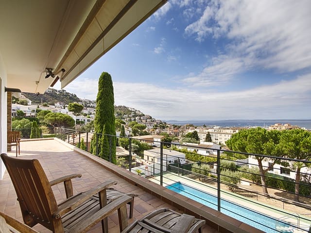 6 soverom Villa til salgs i Roses med svømmebasseng garasje - € 2 500 000 (Ref: 9005676)