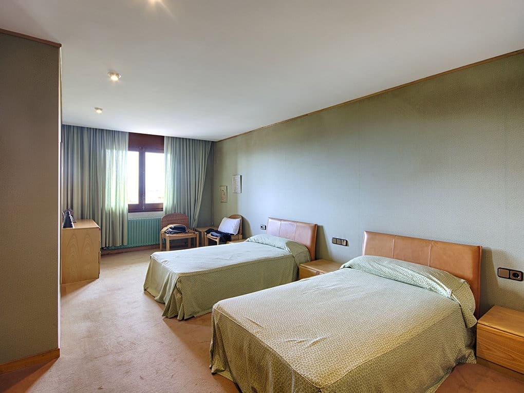 6 makuuhuone Huvila myytävänä paikassa Roses mukana uima-altaan 
autotalli - 2 500 000 € (Ref: 9005676)