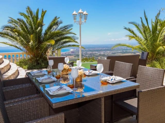 4 quarto Moradia para venda em Roses com piscina garagem - 859 000 € (Ref: 9005679)