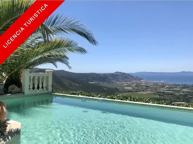 4 chambre Villa/Maison à vendre à El Mas Fumats, Roses avec piscine garage - 859 000 € (Ref: 9005679)