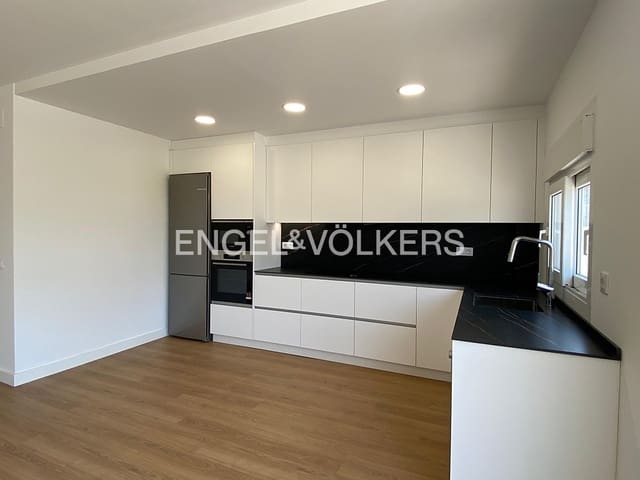 3 sypialnia Apartament na sprzedaż w Llançà z garażem - 246 500 € (Ref: 9005682)