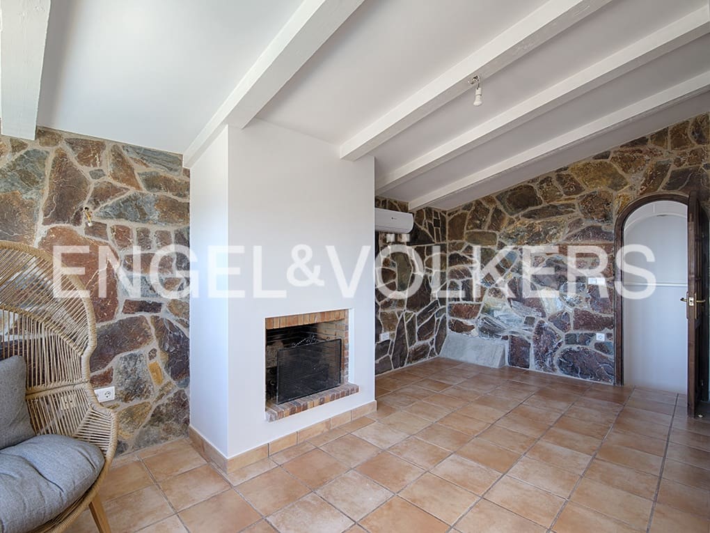 3 soveværelse Lejlighed til salg i El Mas Fumats med swimmingpool garage - € 665.000 (Ref: 9005685)