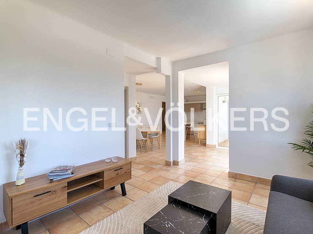 3 soveværelse Lejlighed til salg i El Mas Fumats med swimmingpool garage - € 665.000 (Ref: 9005685)