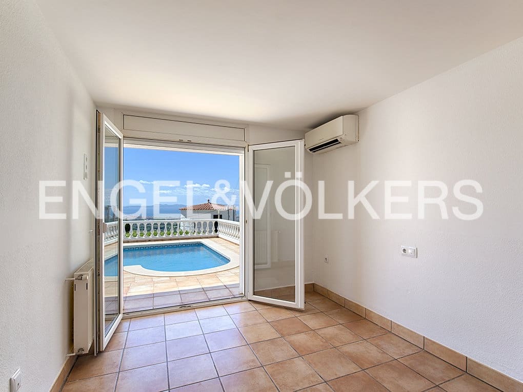 3 soveværelse Lejlighed til salg i El Mas Fumats med swimmingpool garage - € 695.000 (Ref: 9005685)