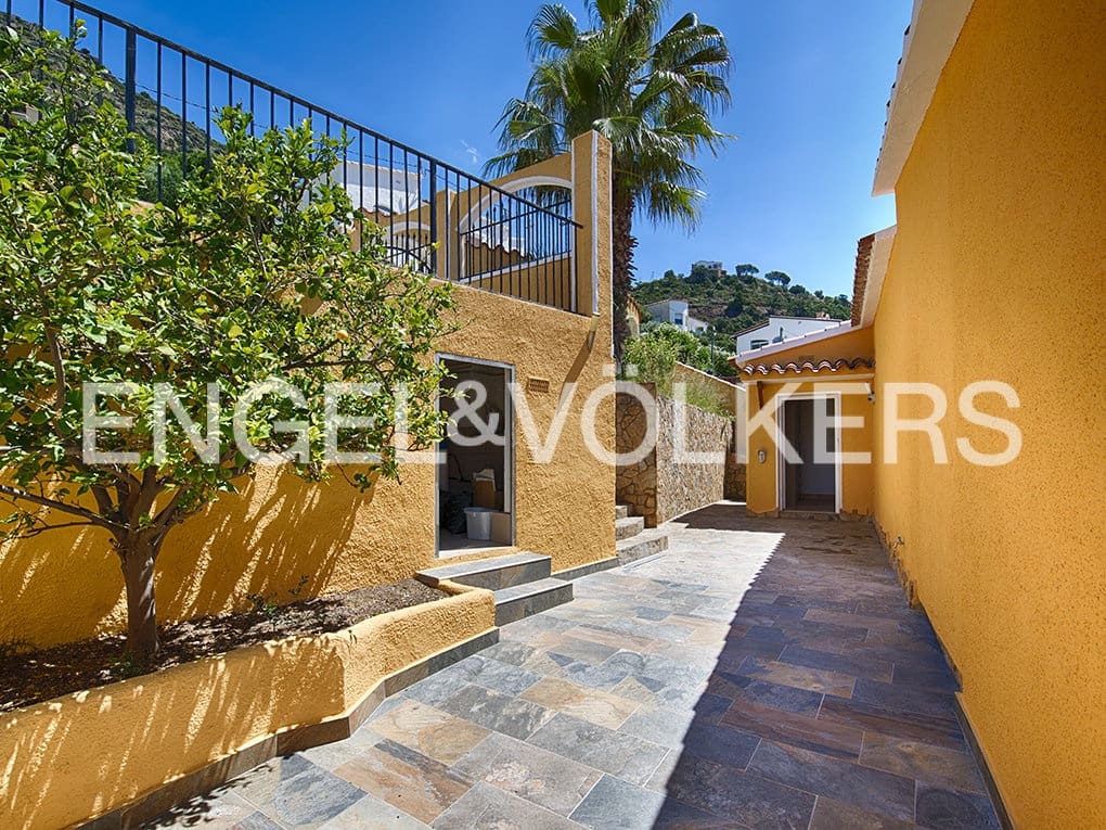 3 soveværelse Lejlighed til salg i El Mas Fumats med swimmingpool garage - € 695.000 (Ref: 9005685)