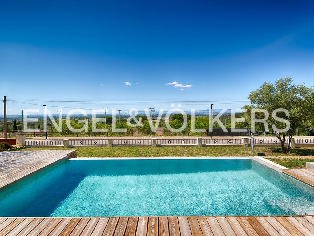 4 soveværelse Villa til salg i Pau med swimmingpool - € 755.000 (Ref: 9005689)