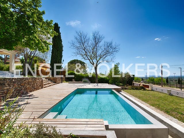 4 bedroom Villa for sale in Pau with pool - € 755,000 (Ref: 9005689)