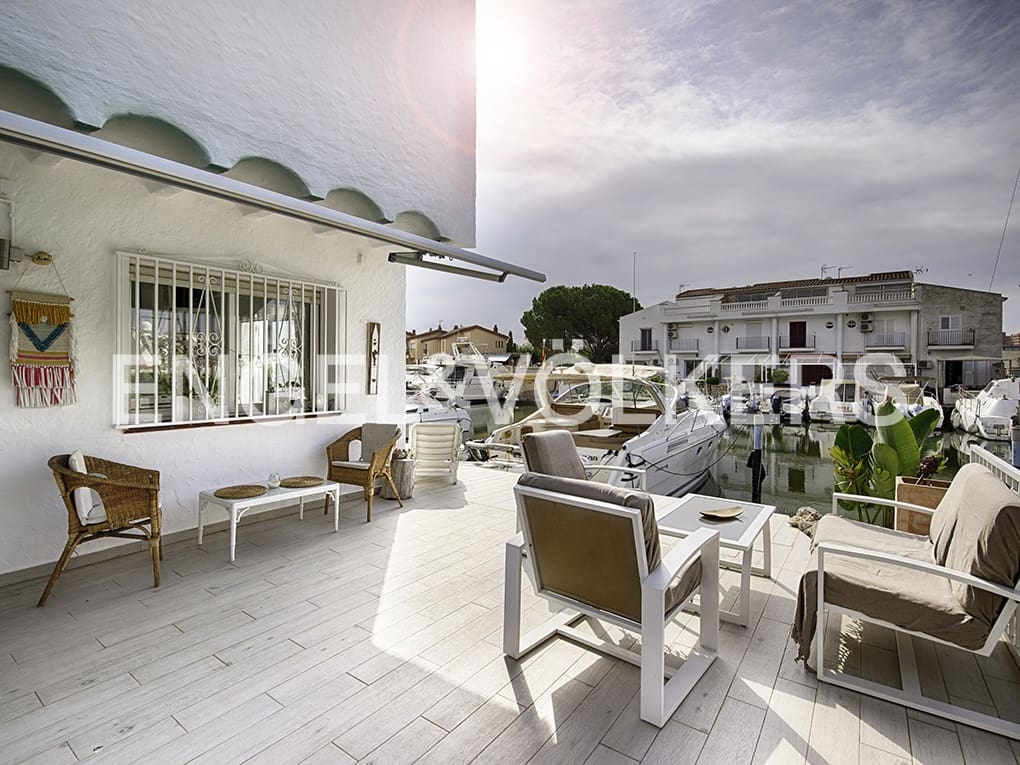 1 soveværelse Rækkehus til salg i Roses med garage - € 295.000 (Ref: 9005692)