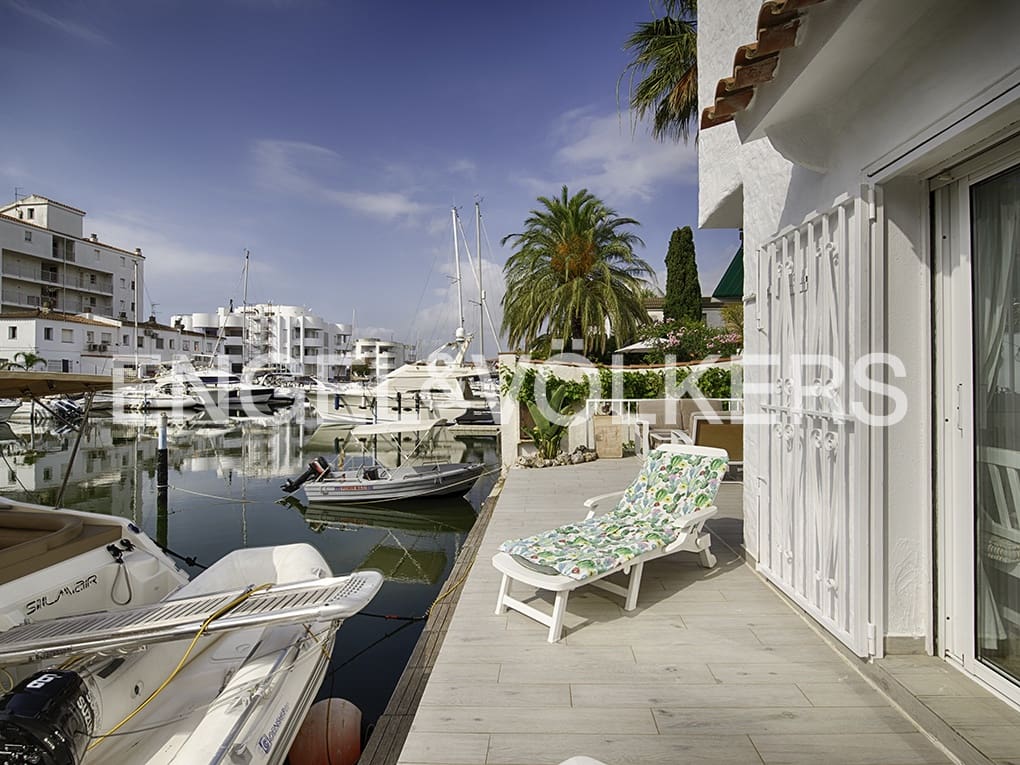 1 soveværelse Rækkehus til salg i Roses med garage - € 295.000 (Ref: 9005692)