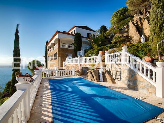 4 soverom Villa til salgs i Roses med svømmebasseng garasje - € 1 395 000 (Ref: 9005694)