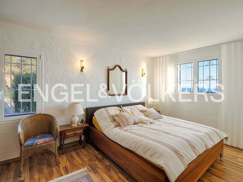 4 soveværelse Villa til salg i Roses med swimmingpool garage - € 1.395.000 (Ref: 9005694)