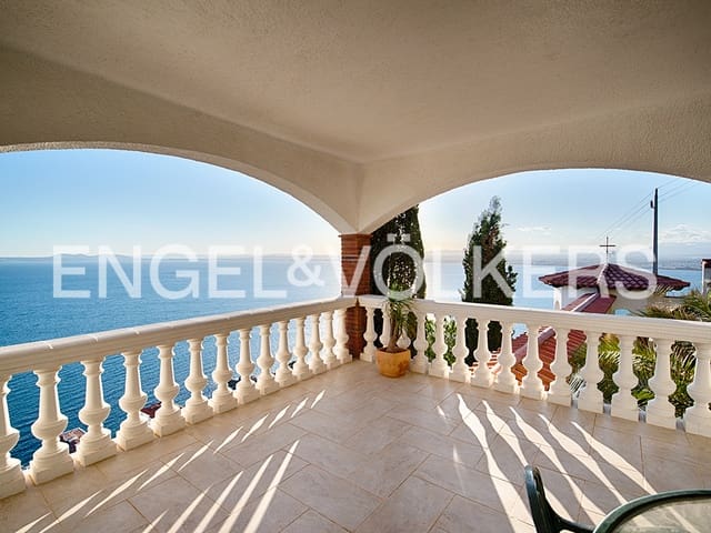 4 soverom Villa til salgs i Roses med svømmebasseng garasje - € 1 395 000 (Ref: 9005694)