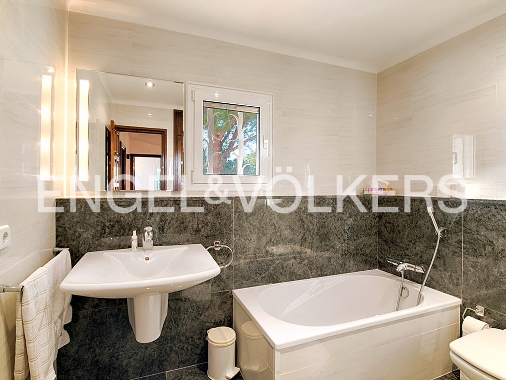 4 soveværelse Villa til salg i Roses med swimmingpool garage - € 1.395.000 (Ref: 9005694)