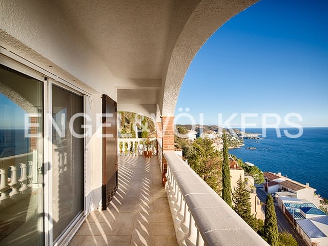 4 soverom Villa til salgs i Roses med svømmebasseng garasje - € 1 395 000 (Ref: 9005694)