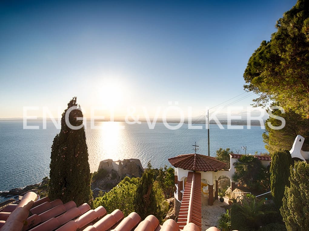 4 soveværelse Villa til salg i Roses med swimmingpool garage - € 1.395.000 (Ref: 9005694)