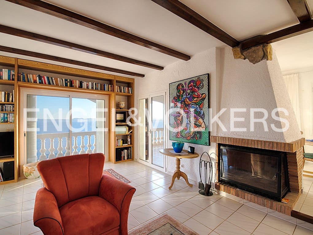 4 bedroom Villa for sale in Roses with pool garage - € 1,295,000 (Ref: 9005694)