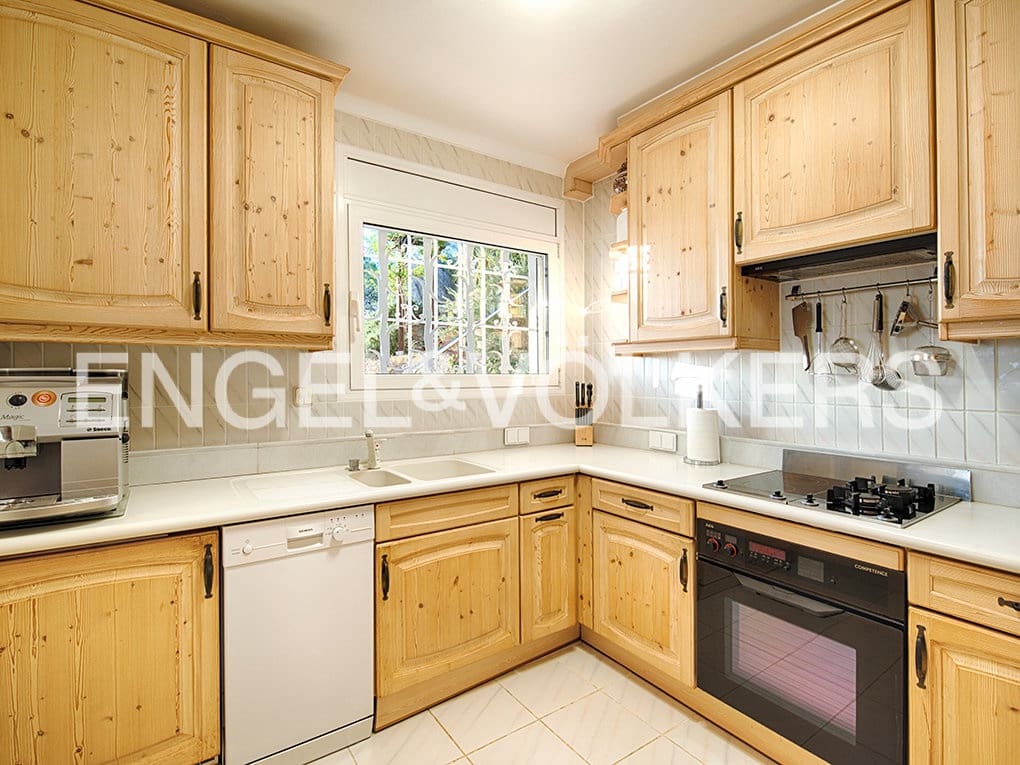 4 bedroom Villa for sale in Roses with pool garage - € 1,295,000 (Ref: 9005694)
