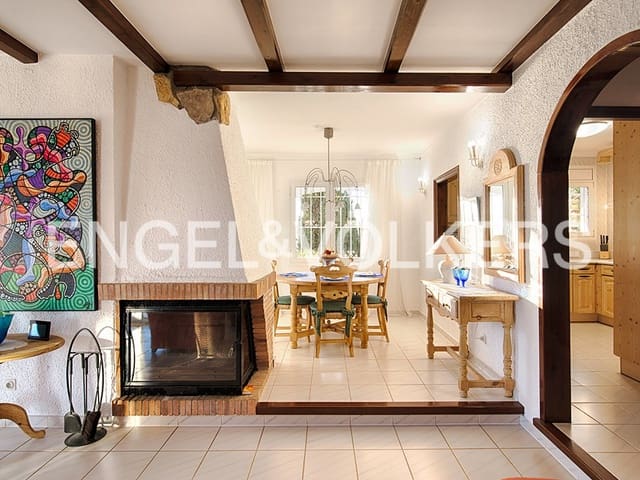 4 slaapkamer Villa te koop in Roses met zwembad garage - € 1.295.000 (Ref: 9005694)