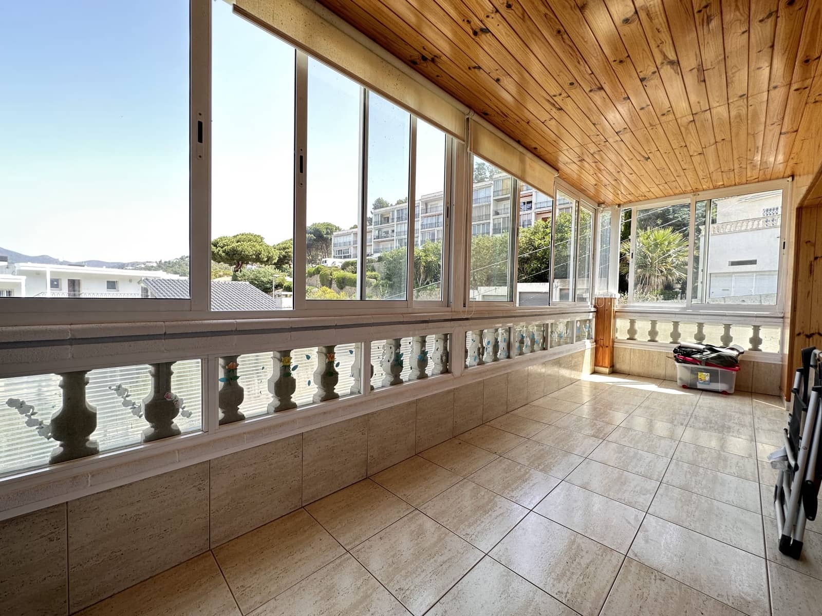 3 soveværelse Rækkehus til salg i Roses med garage - € 350.000 (Ref: 9005695)