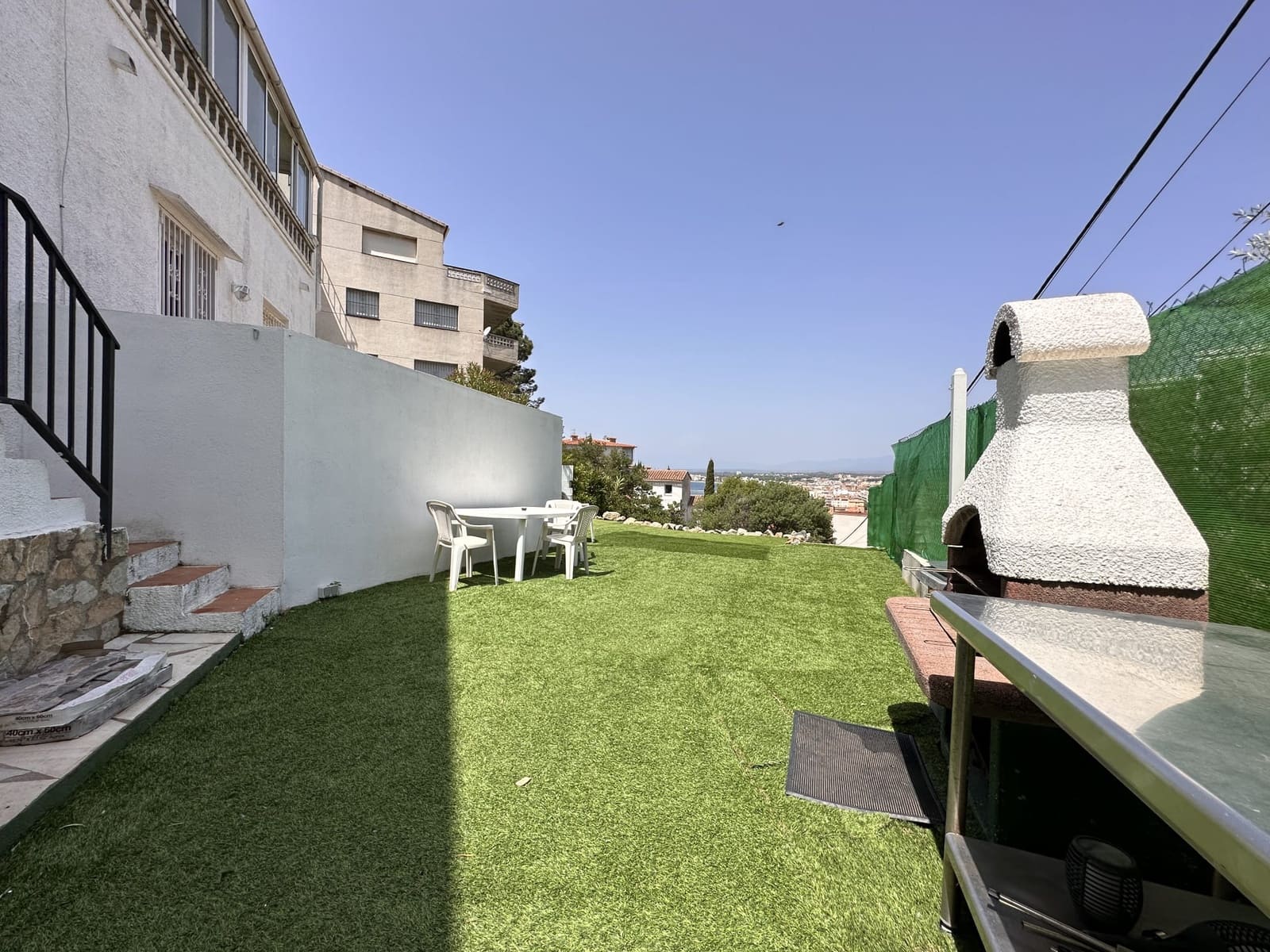 3 soveværelse Rækkehus til salg i Roses med garage - € 350.000 (Ref: 9005695)