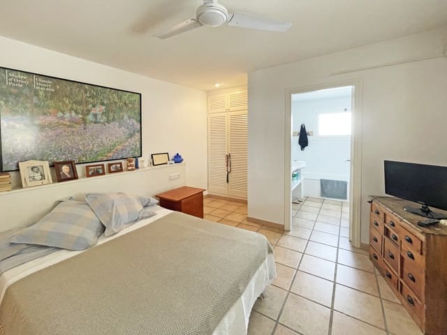 9 quarto Apartamento para venda em Roses com garagem - 1 850 000 € (Ref: 9005696)