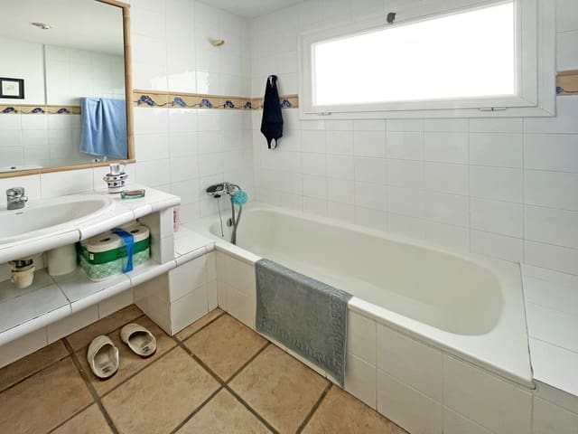 9 quarto Apartamento para venda em Roses com garagem - 1 850 000 € (Ref: 9005696)