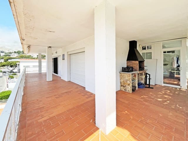 9 quarto Apartamento para venda em Roses com garagem - 1 850 000 € (Ref: 9005696)