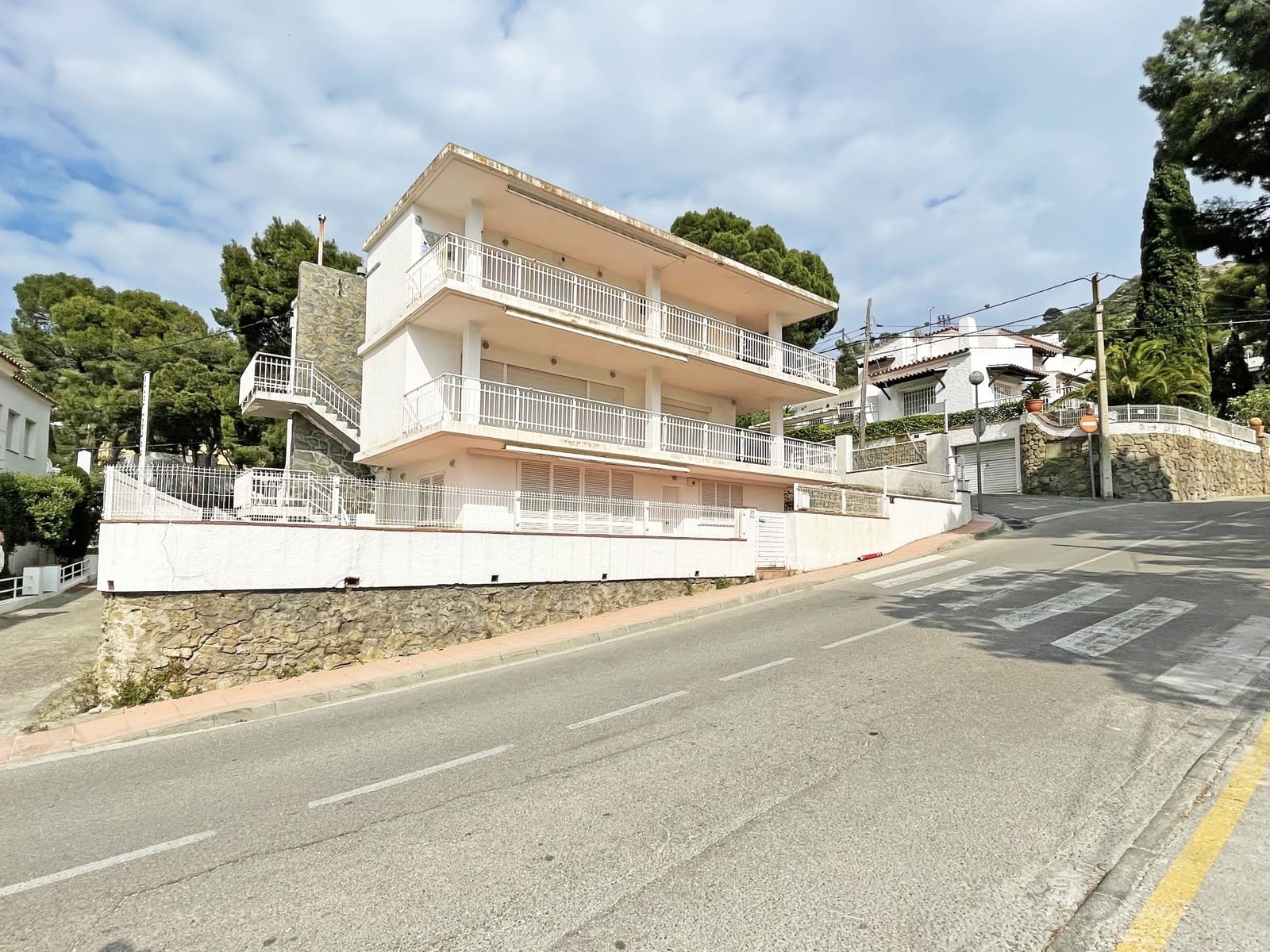 9 soveværelse Lejlighed til salg i Roses med garage - € 1.850.000 (Ref: 9005696)