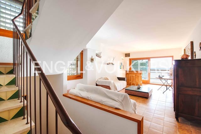 4 slaapkamer Rijtjeshuis te koop in Roses met zwembad garage - € 640.000 (Ref: 9005704)