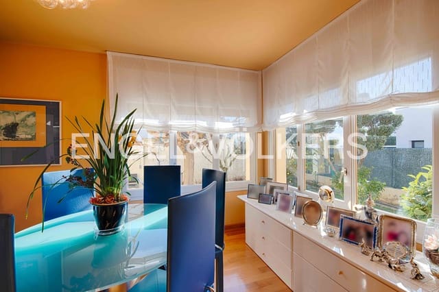 4 soverom Villa til salgs i Roses med garasje - € 598 000 (Ref: 9005705)