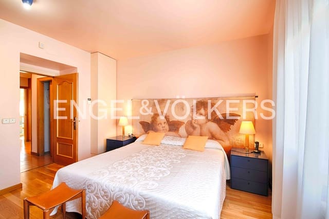 4 soverom Villa til salgs i Roses med garasje - € 598 000 (Ref: 9005705)