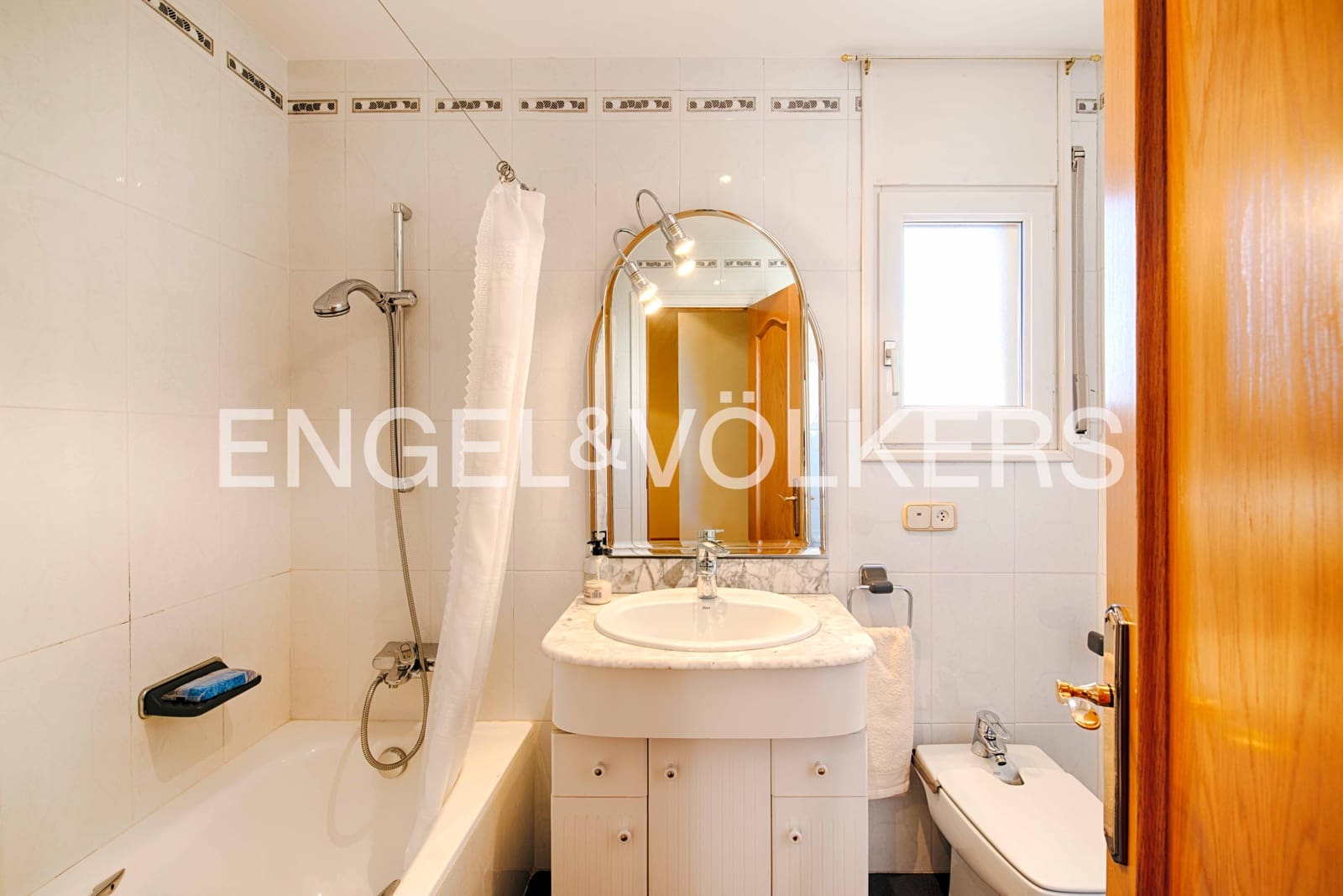 4 soveværelse Villa til salg i Roses med garage - € 598.000 (Ref: 9005705)