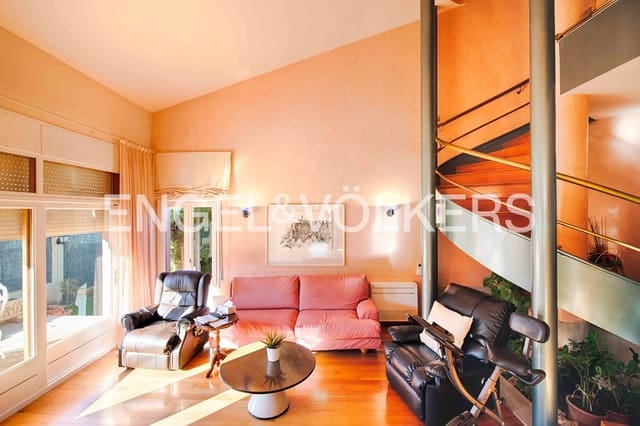 4 sovrum Villa till salu i Roses med garage - 598 000 € (Ref: 9005705)