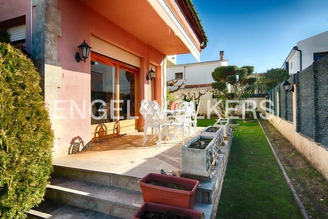 4 sovrum Villa till salu i Roses med garage - 598 000 € (Ref: 9005705)