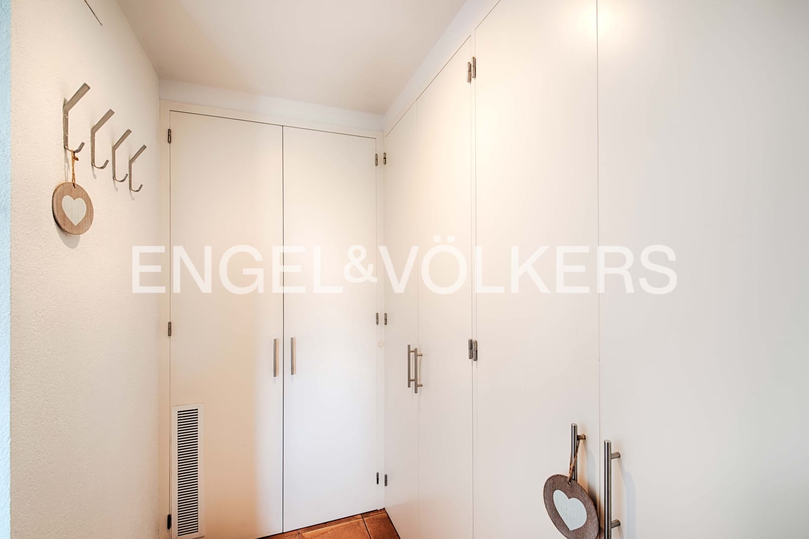 4 bedroom Terraced Villa for sale in Cadaques with garage - € 1,150,000 (Ref: 9005707)