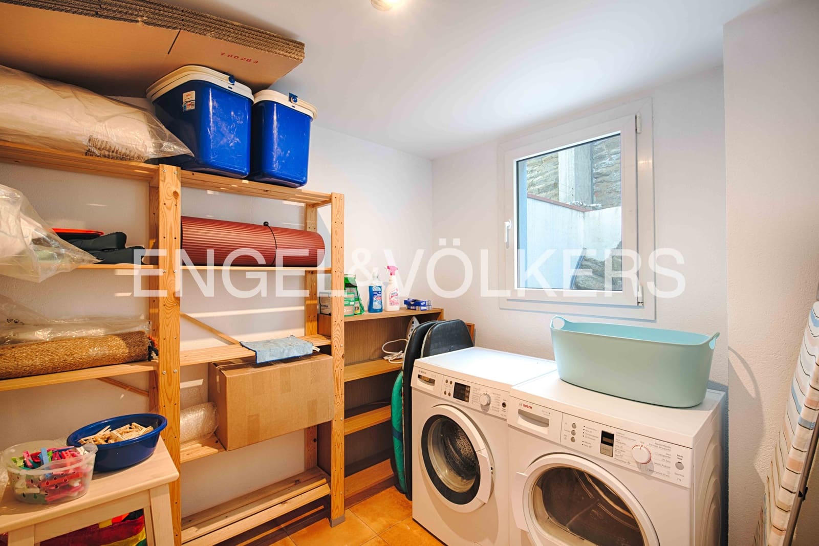 4 bedroom Terraced Villa for sale in Cadaques with garage - € 1,150,000 (Ref: 9005707)