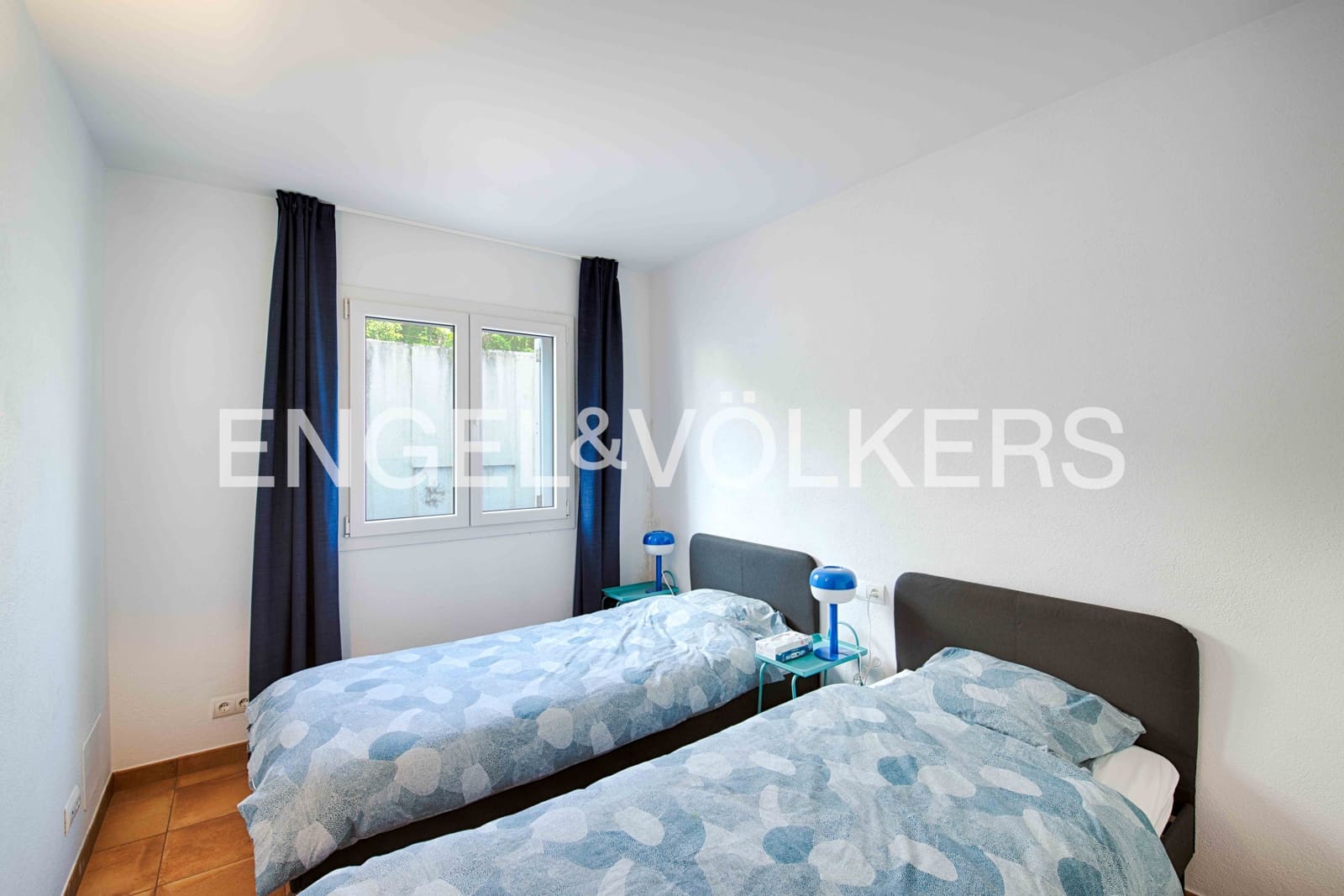 4 bedroom Terraced Villa for sale in Cadaques with garage - € 1,150,000 (Ref: 9005707)