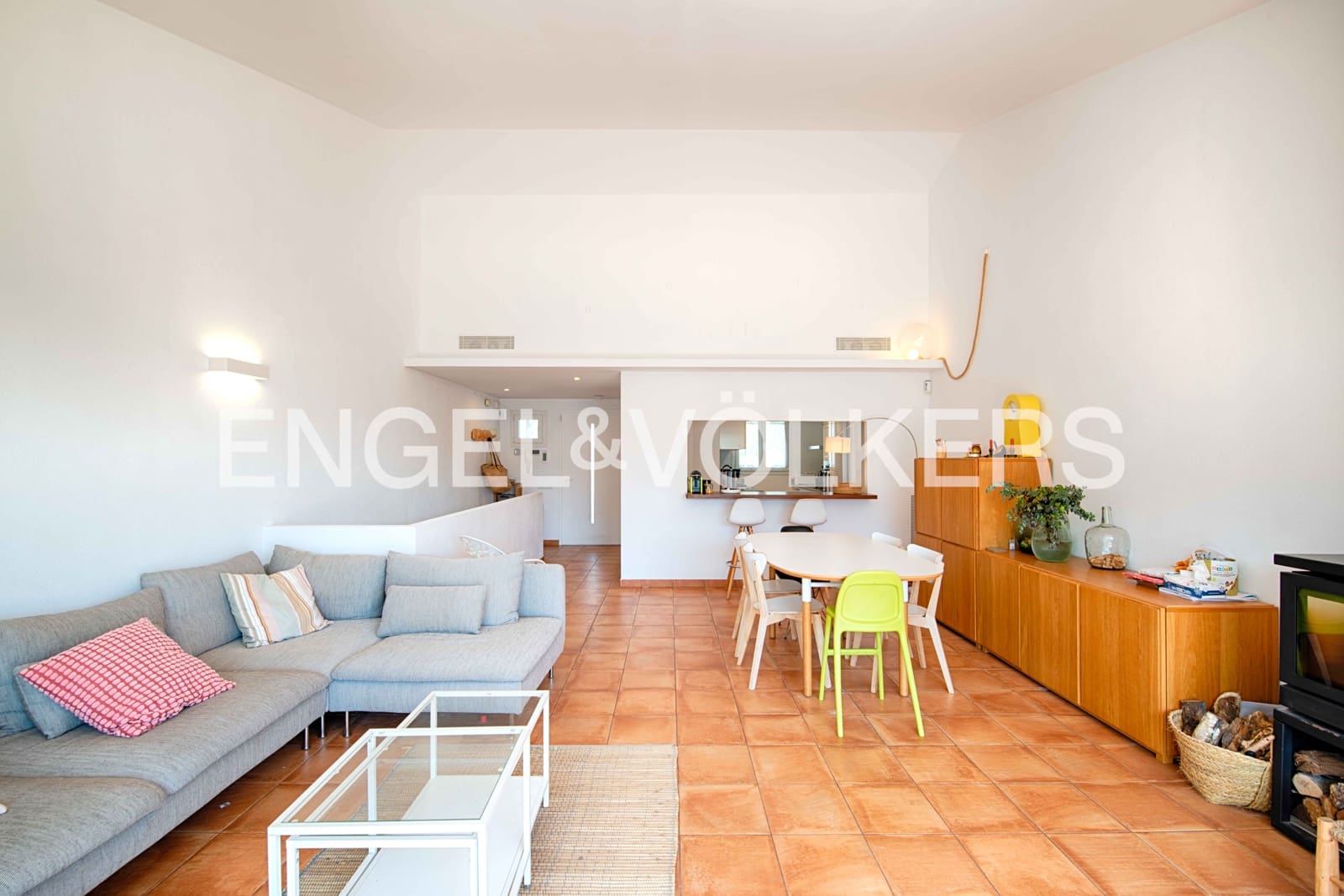 4 bedroom Terraced Villa for sale in Cadaques with garage - € 1,150,000 (Ref: 9005707)