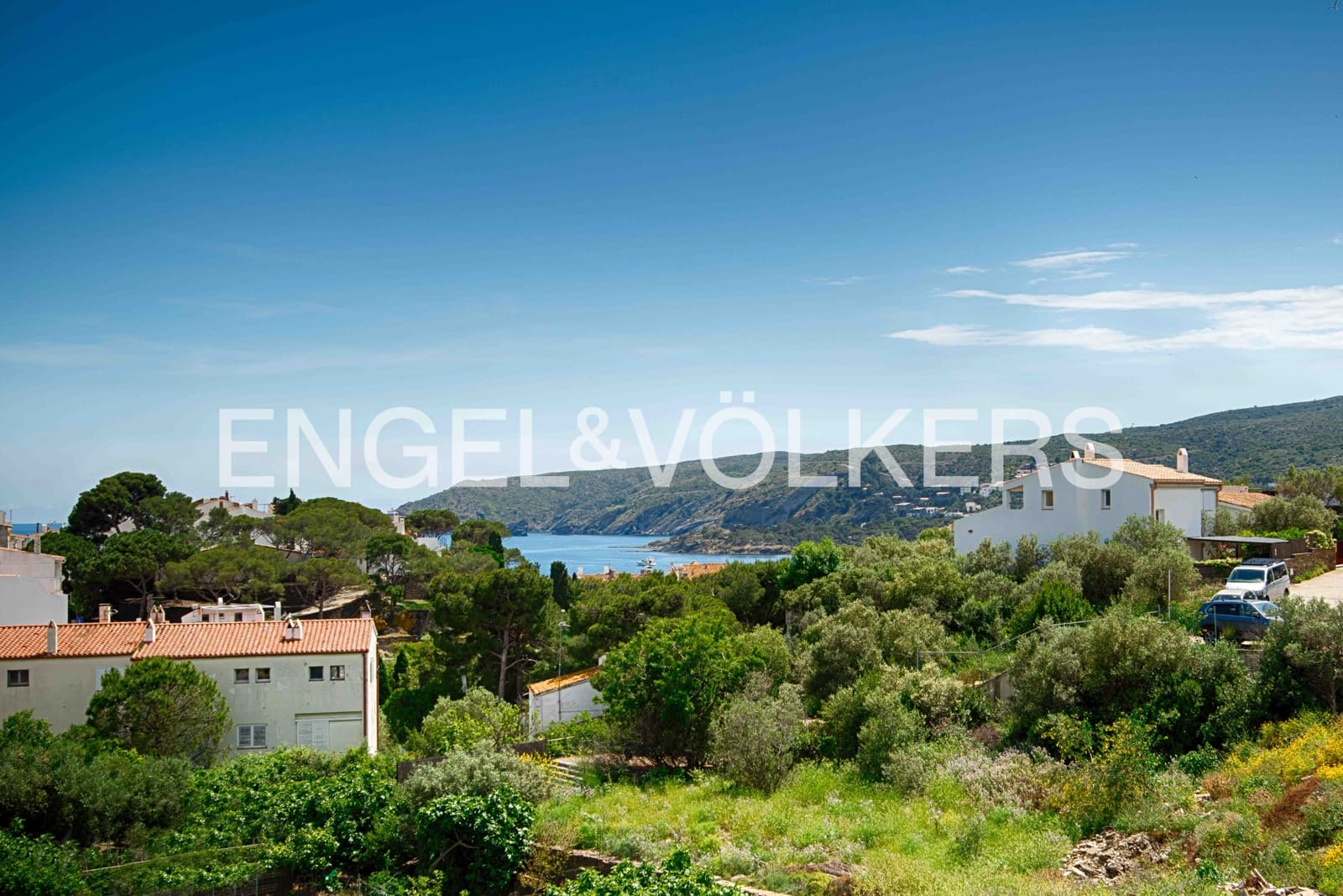 4 bedroom Terraced Villa for sale in Cadaques with garage - € 1,150,000 (Ref: 9005707)