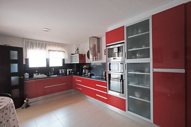 5 sovrum Villa till salu i Pau med pool garage - 1 200 000 € (Ref: 9005710)