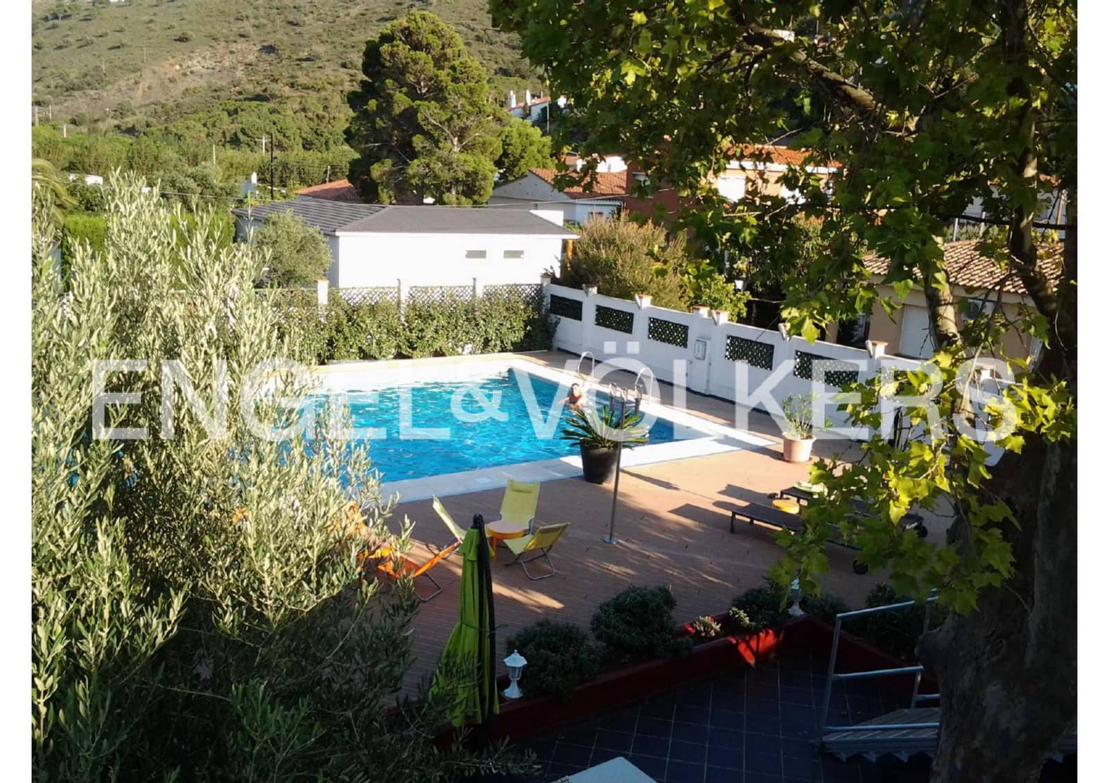 6 soveværelse Villa til salg i Colera med swimmingpool garage - € 660.000 (Ref: 9005715)