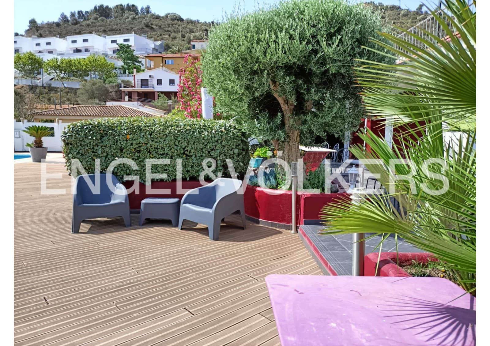 6 soveværelse Villa til salg i Colera med swimmingpool garage - € 660.000 (Ref: 9005715)